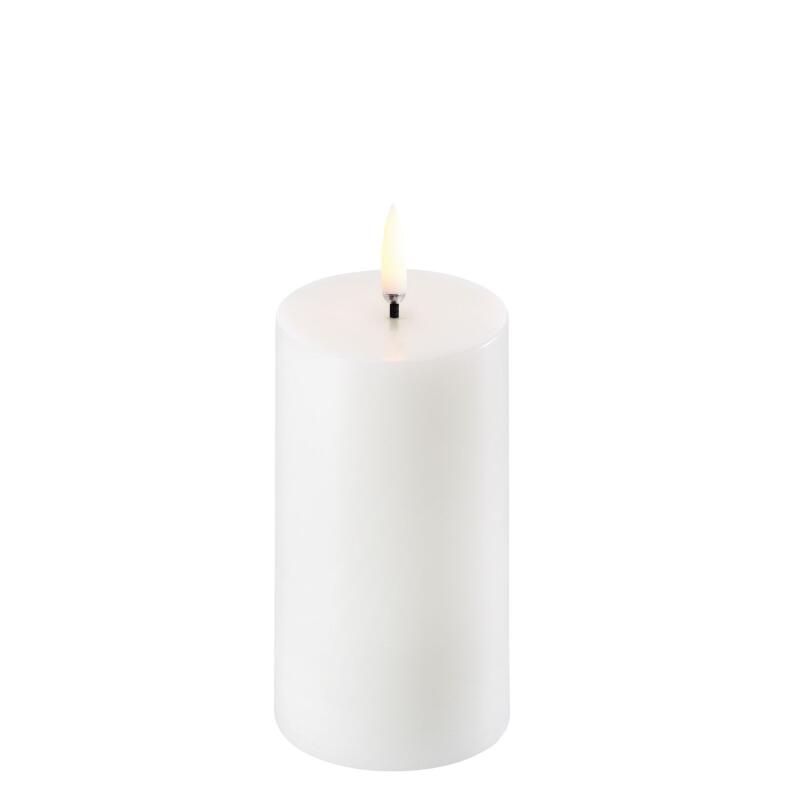 Uyuni Echtwachs-LED-Stumpenkerze Schmal Nordic White Smooth 10,1 cm