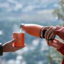 FLSK Trinkflasche mit Becher Trail Orange 700 ml