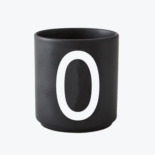 Design Letters Schwarzer Porzellanbecher O