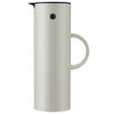 Stelton Isolierkanne EM77 Sand 1000 ml